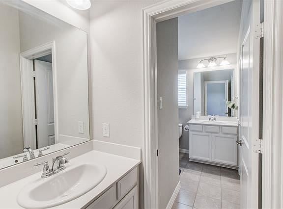 4th image of 920 Speargrass Ln