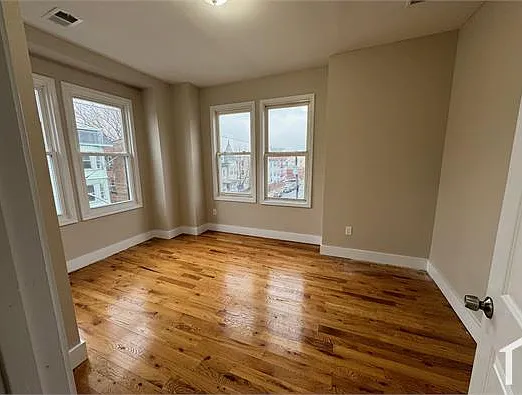 3 bed, $2,200 — Photo 2
