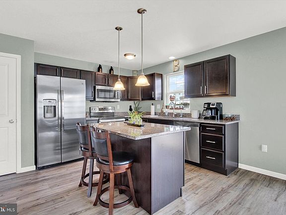 3rd image of 4305 Blackburn Dr