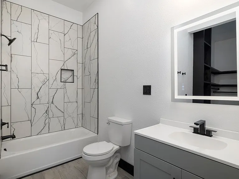 217 W Ramsey St — Photo 14