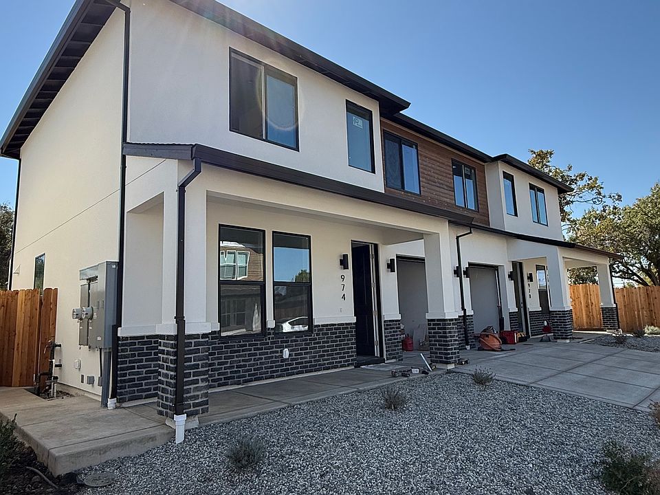 1st image of 978 Olive Branch Pl