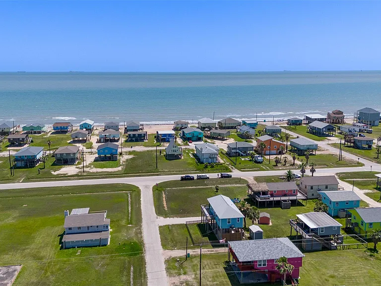610 Surf Dr — Photo 24