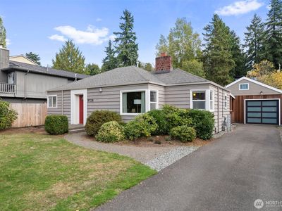 9728 45th Avenue NE, Seattle, WA, 98115