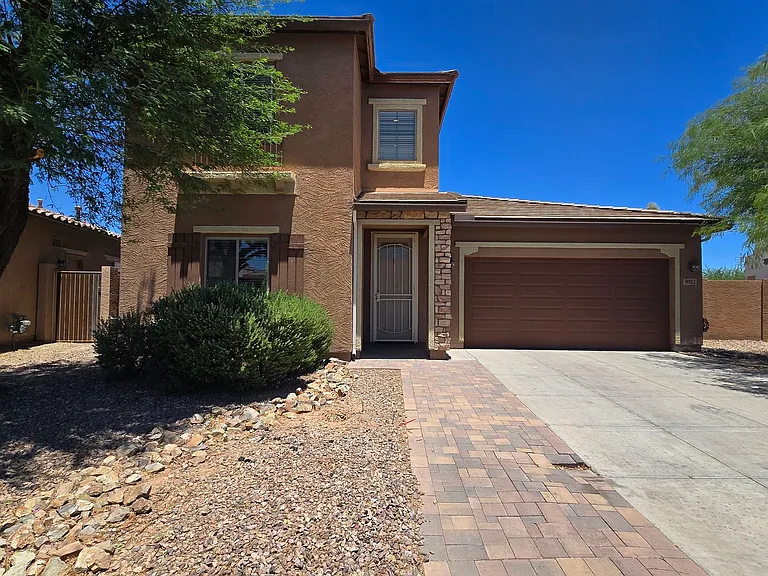 9912 W Marguerite Ave — Photo 2