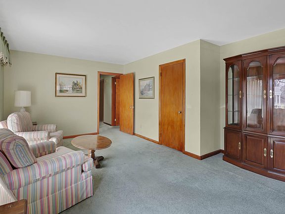 5th image of 111 Passons Rd