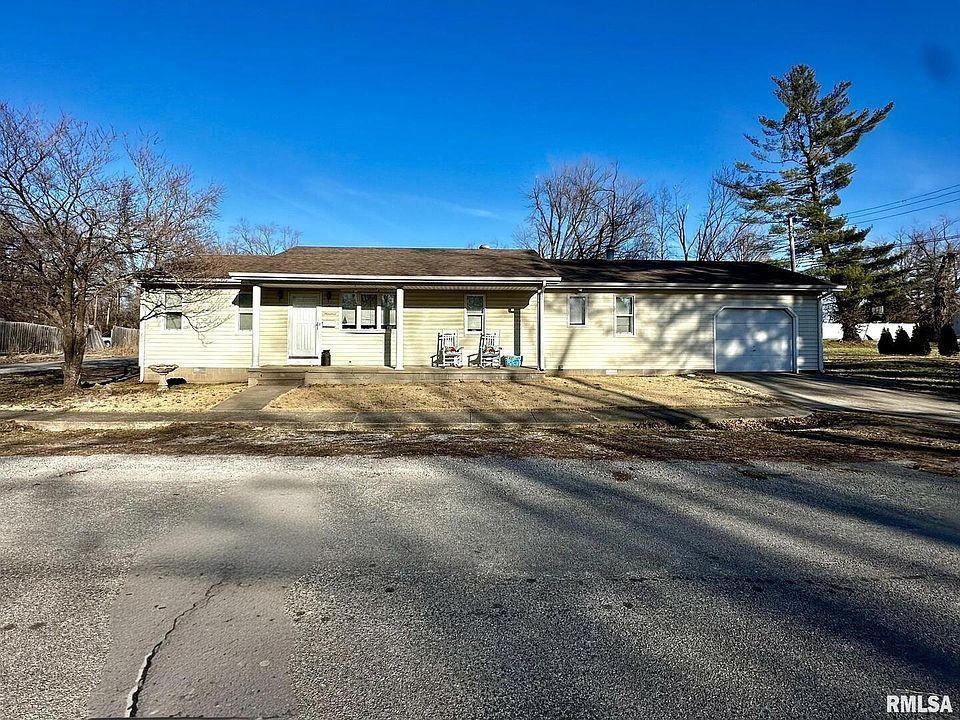 1st image of 900 Park St