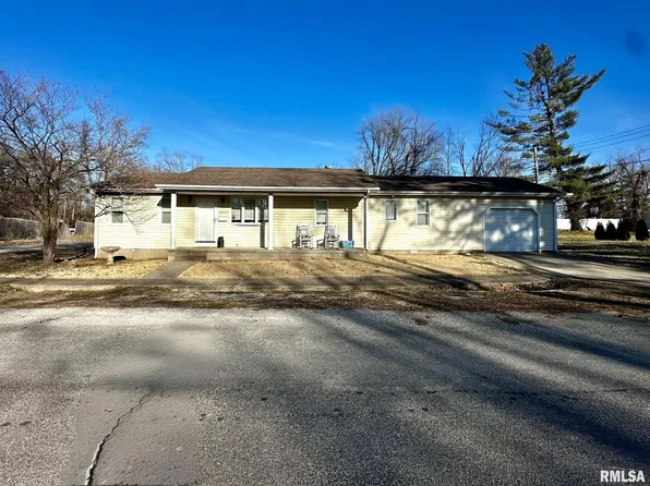 900 Park St, Eldorado, IL 62930