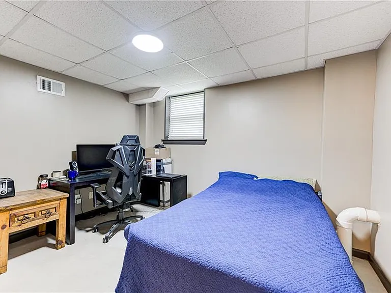 2423 Woodacres Rd NE — Photo 22