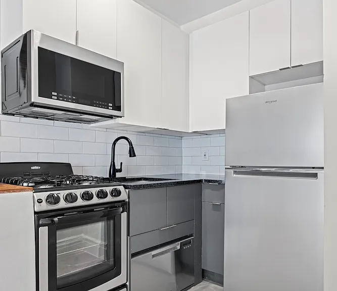 151 E 82nd St #3B — Photo 6