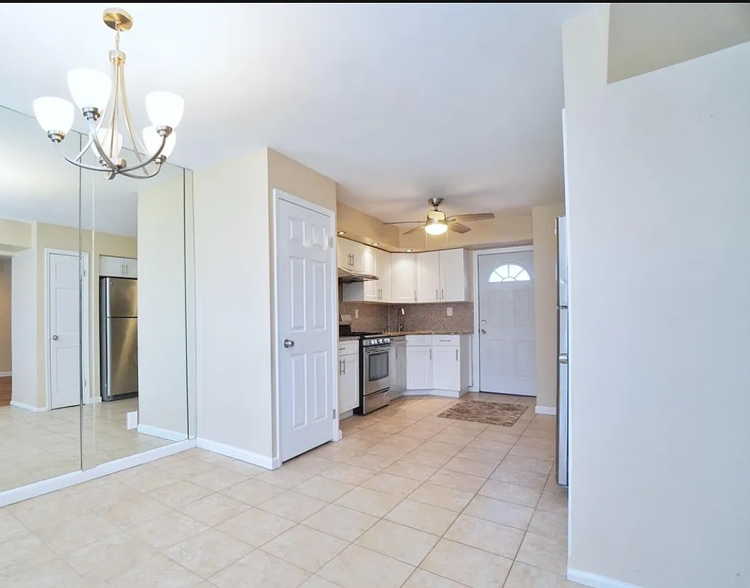 23A Lombard Ct, Staten Island — Photo 2