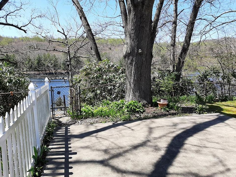 20 Roosevelt Dr, Seymour, CT 06483 Zillow