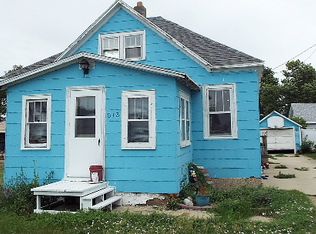 513 Cherry Ave, Harvey, ND 58341