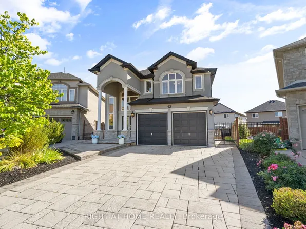 12 Donatello Ct, Hamilton, ON L9B 0C2
