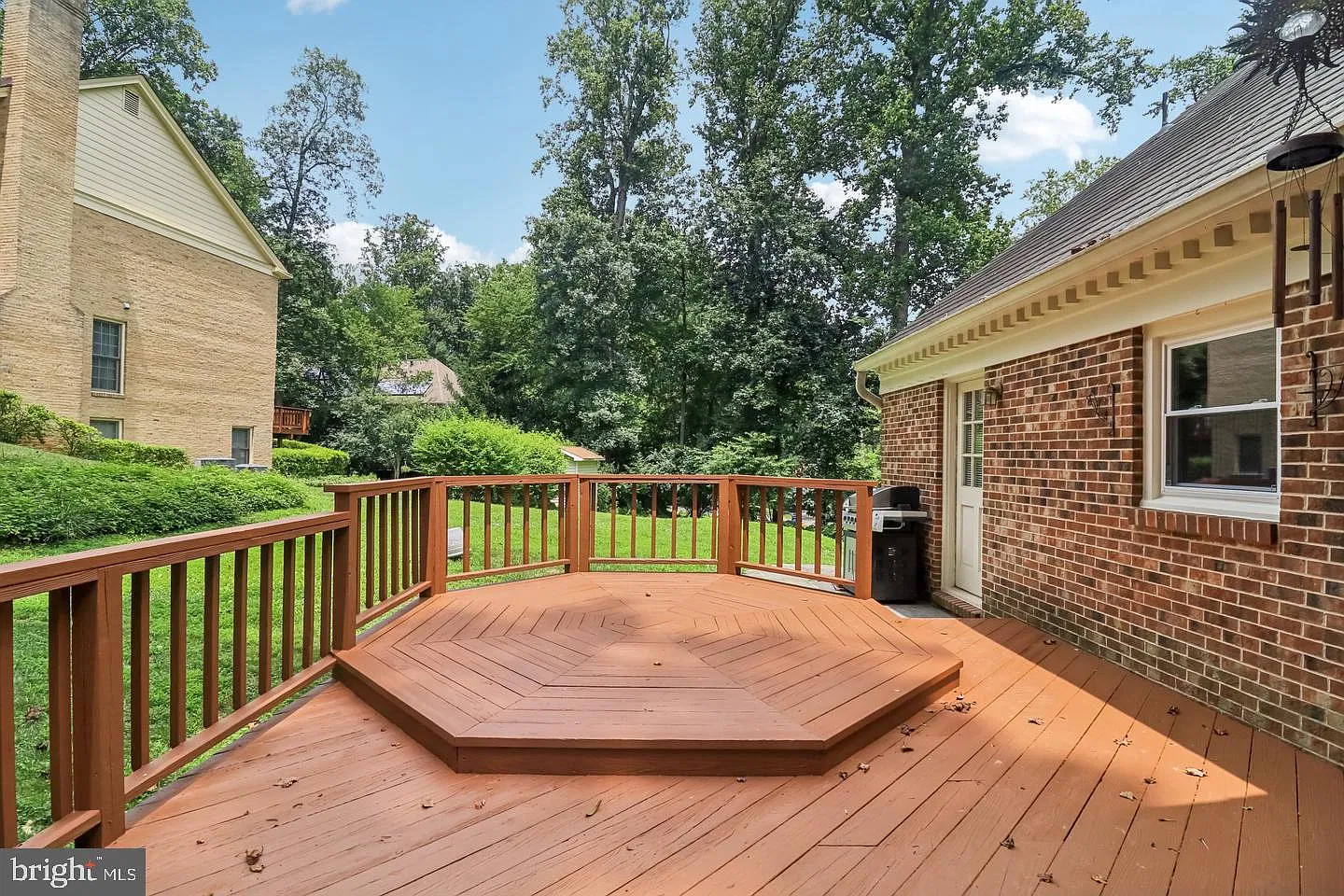 5 bed, 5.5 bath, 4897 sqft, $6,300 — Photo 4