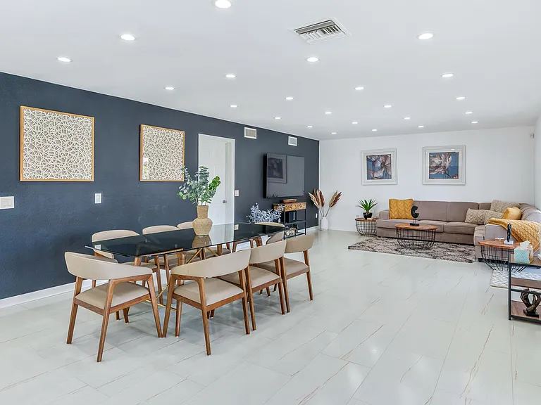 29886 Whispering Palms Trl — Photo 17