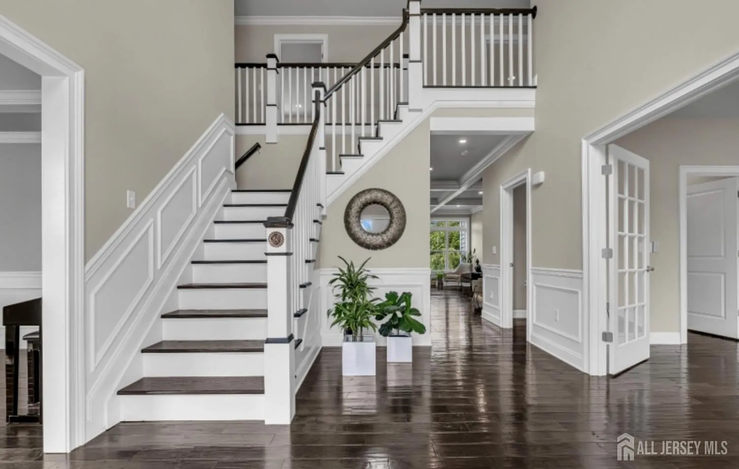 5 bed, 5.5 bath, $8,000 — Photo 4