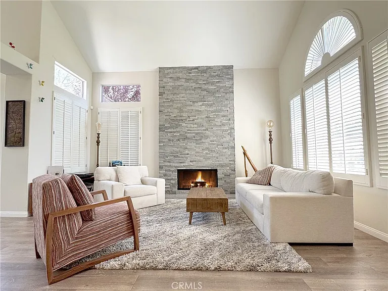 22442 Bayberry — Photo 4