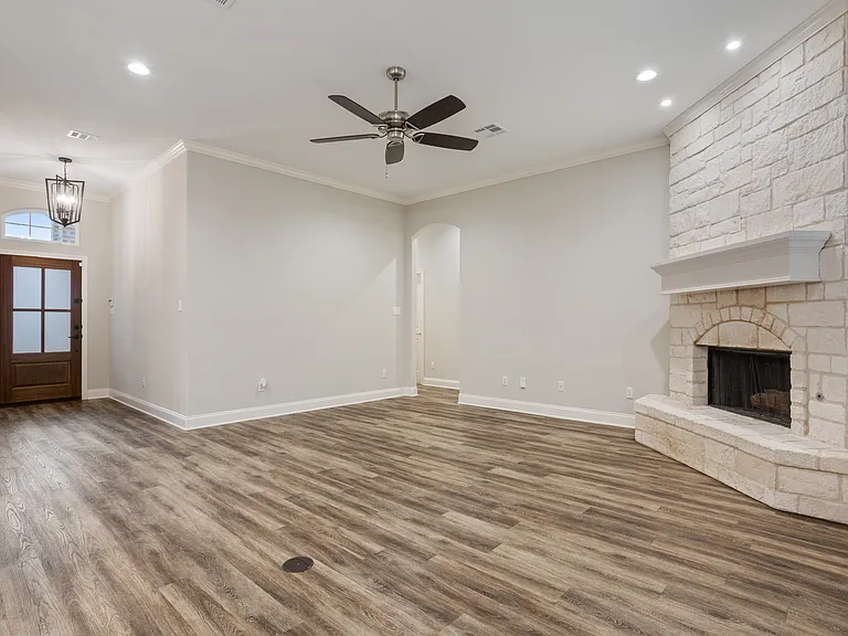10420 Fallen Leaf Dr — Photo 7