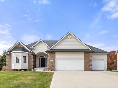 2524 NW 161st St, Clive, IA, 50325