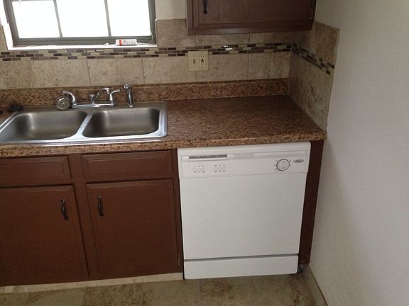 4th image of 9400 E 18th Ter S