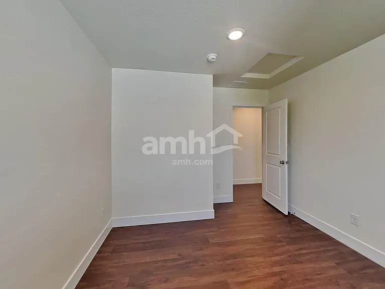 1546 N Alderleaf Ave — Photo 24