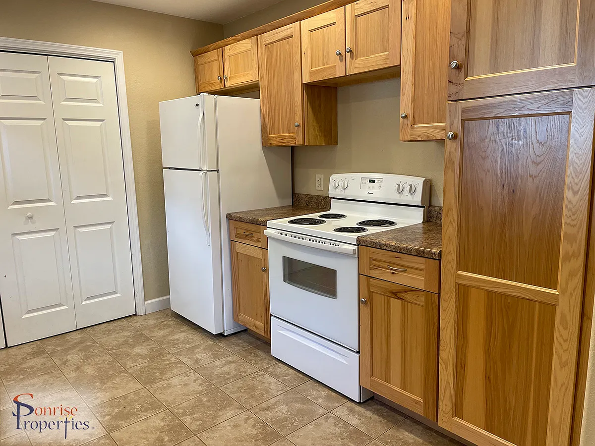 2 bed, 1144 sqft, $1,015 — Photo 4