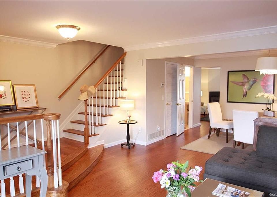 1st image of 2695 Williamsburg Cir