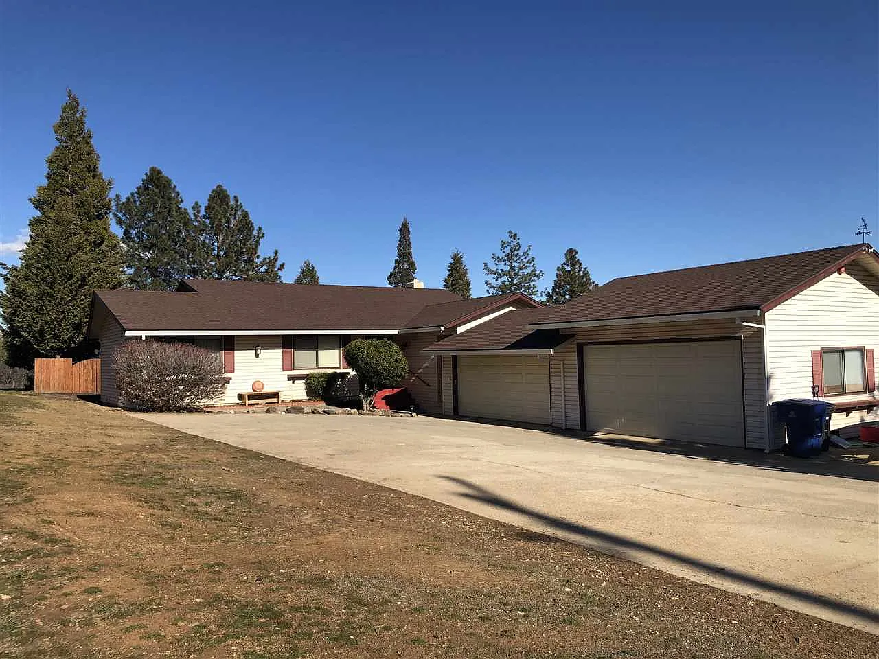 1228 Georgia Way photo 1
