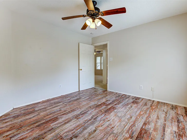 1107 Magnolia Woods Ct — Photo 28