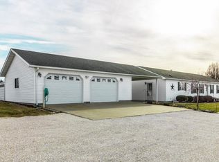 15305 State Highway 16, Fieldon, IL 62031