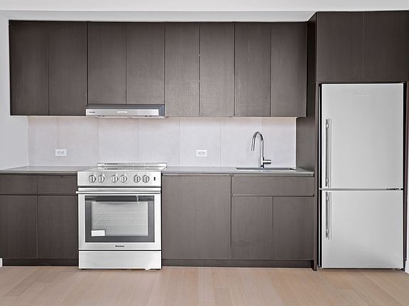 4th image of 310 Livingston St APT 2103