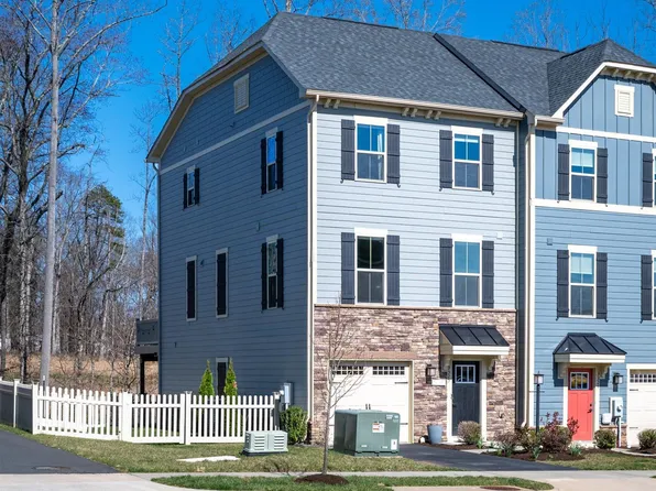 3325 Village Park Ave, Keswick, VA 22947