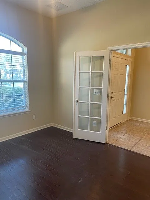 462 Roserush Lane - 1 — Photo 2