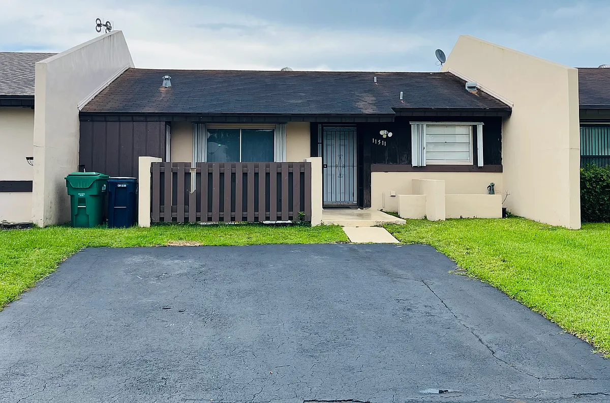 Building Photo - 11511 SW 123rd Ave