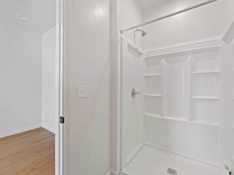 202 N Main St — Photo 5