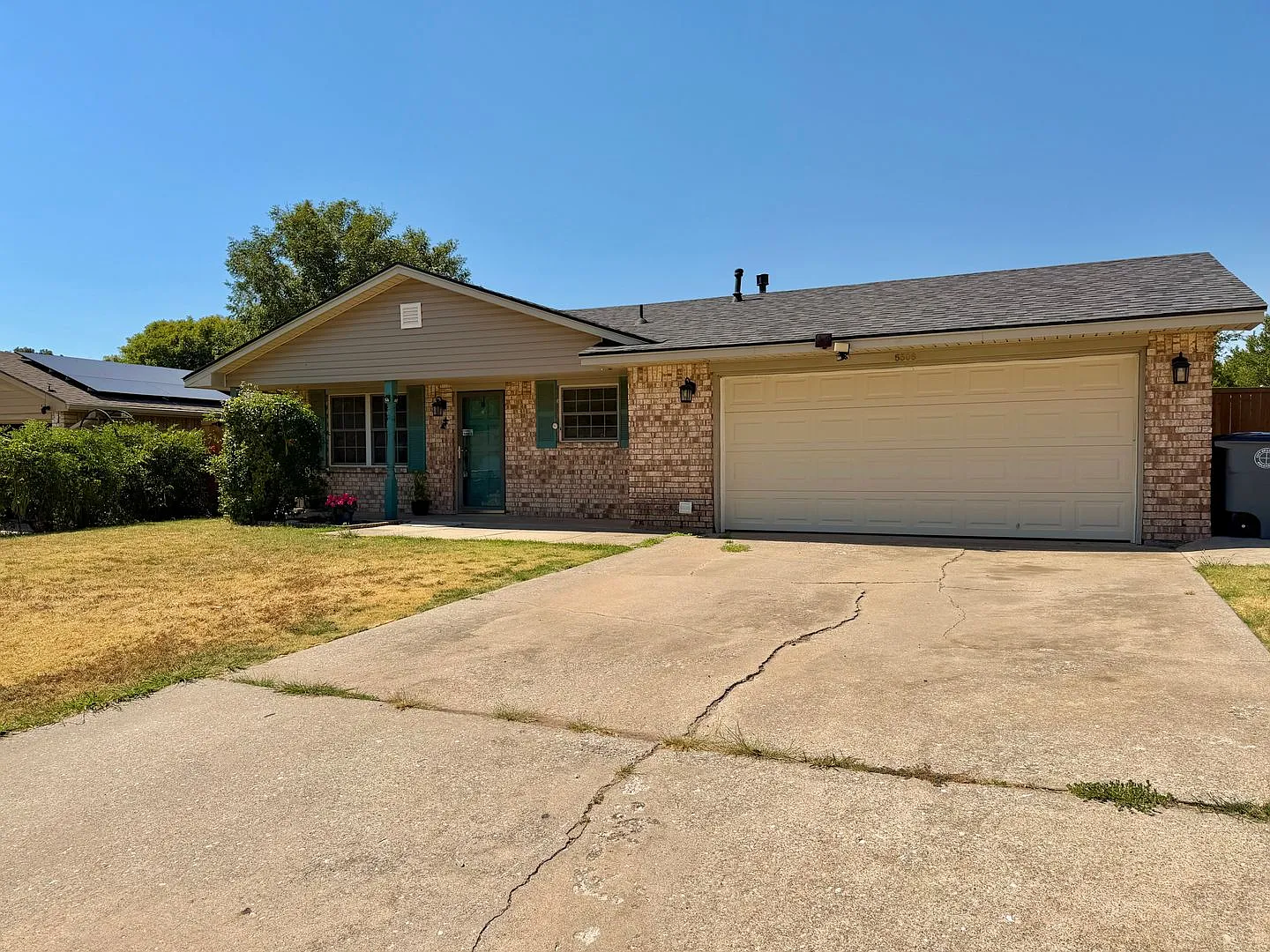 4 Bedroom — Photo 3