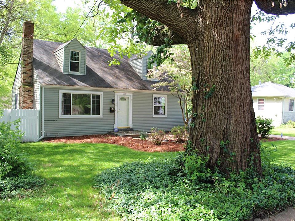 1st image of 610 Derinda Ave
