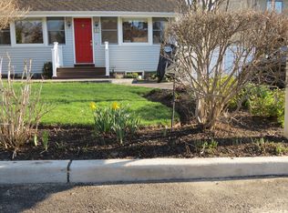 6 Martin Pl, Northport, NY 11768