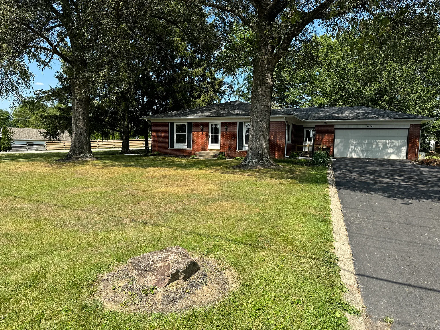 3 bed, 1512 sqft, $2,200 — Photo 2