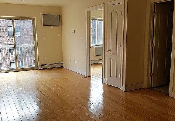 4th image of 14137 Pershing Cres APT 4B