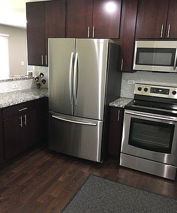 3rd image of 1549 E Celebrity Cir