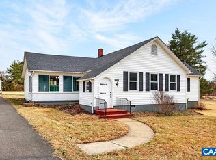 5694 Patrick Henry Hwy, Roseland, VA