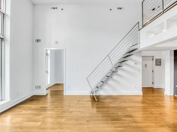 390 Lorimer Street image 1 of 43