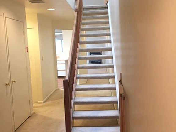 5th image of 36 Waterside Close