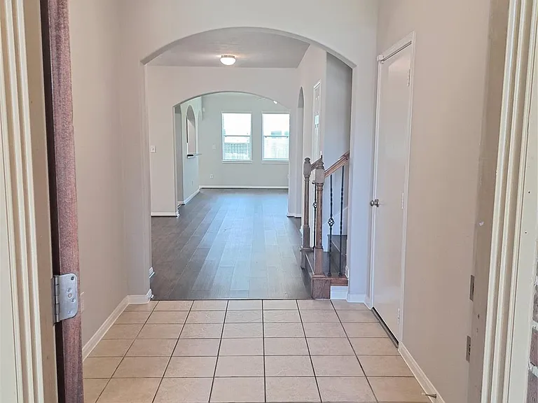 26315 Fox Ridge Ln — Photo 3
