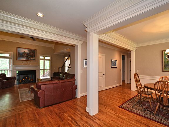 3rd image of 188 Shore Front Ln