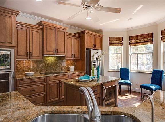 3rd image of 5085 Yacht Harbor Dr APT 101