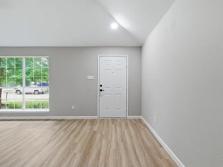 2051 Sunny Side Dr — Photo 8