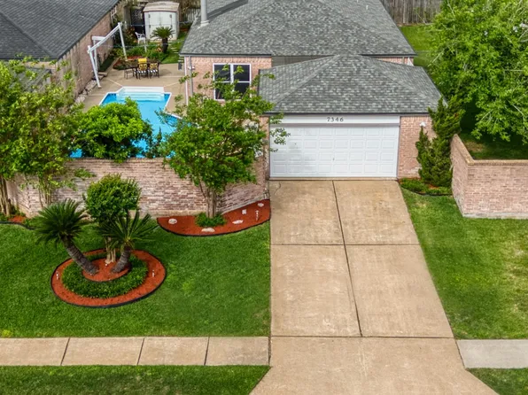 7346 Camino Verde Dr, Houston, TX 77083