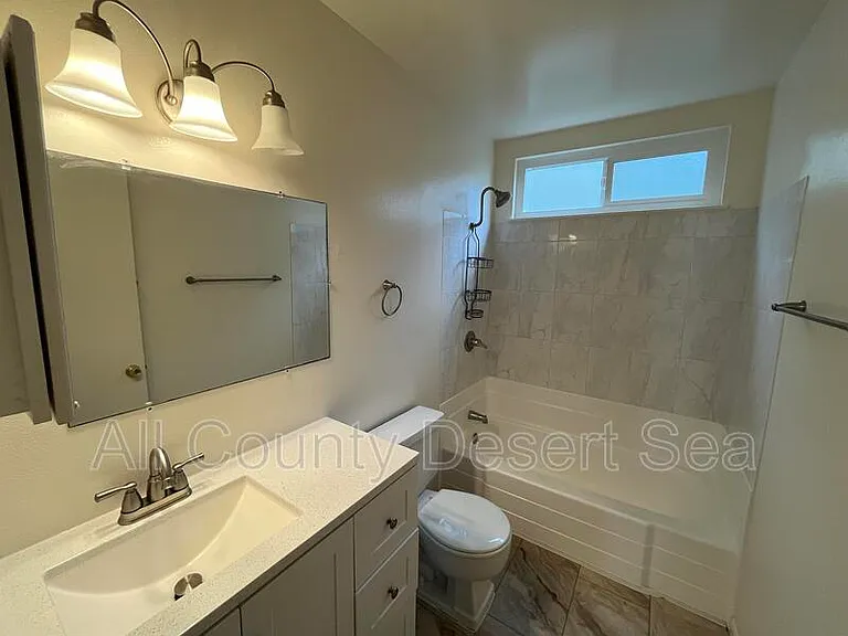 5832 Nordina Dr — Photo 11